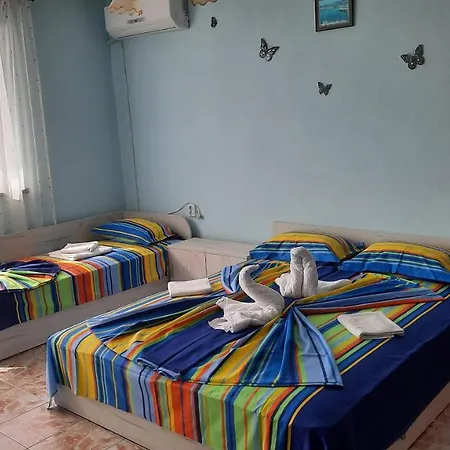 Guest house Zora 2*